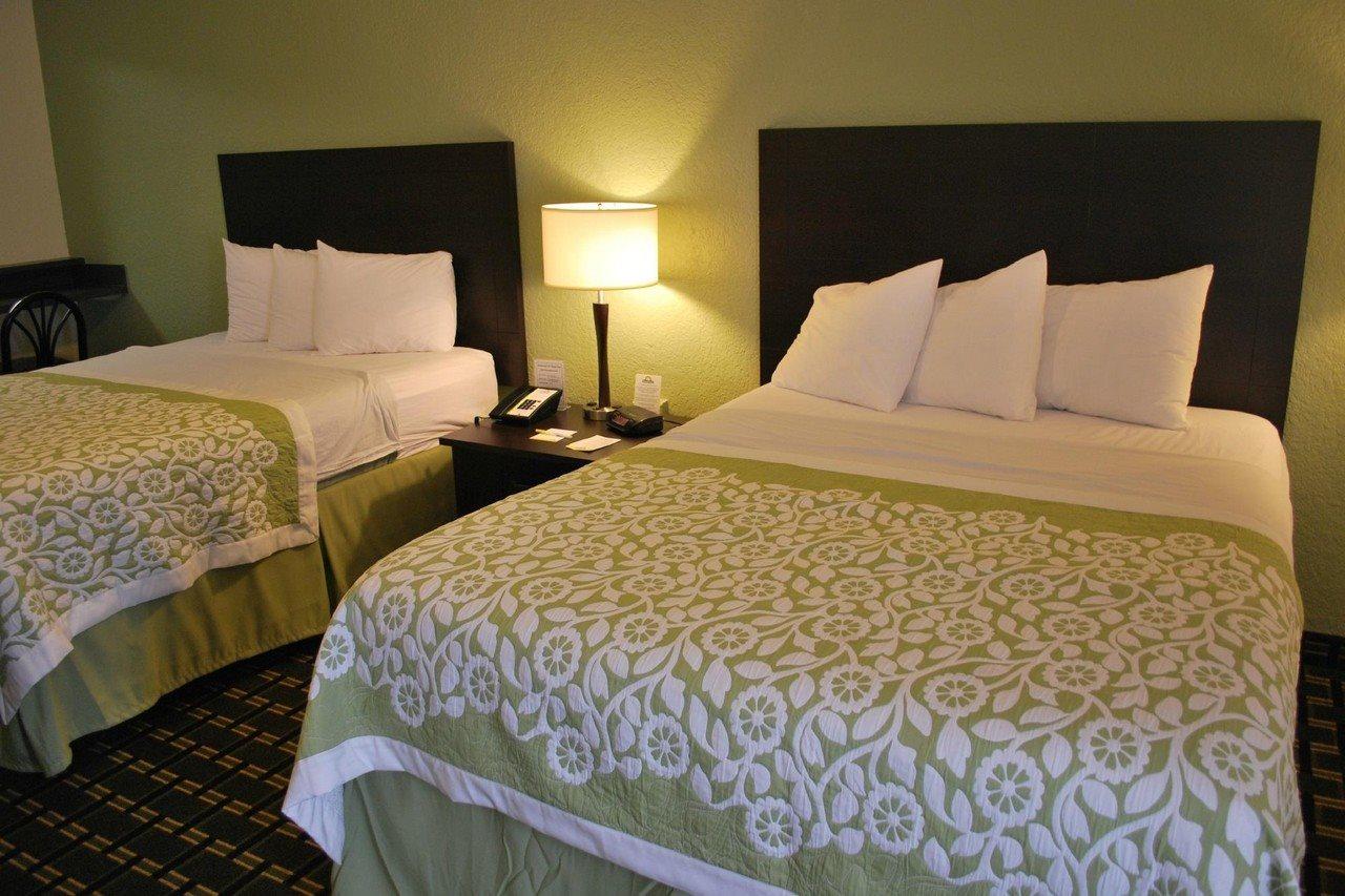Hotel Clarion Pointe Jasper Exterior foto