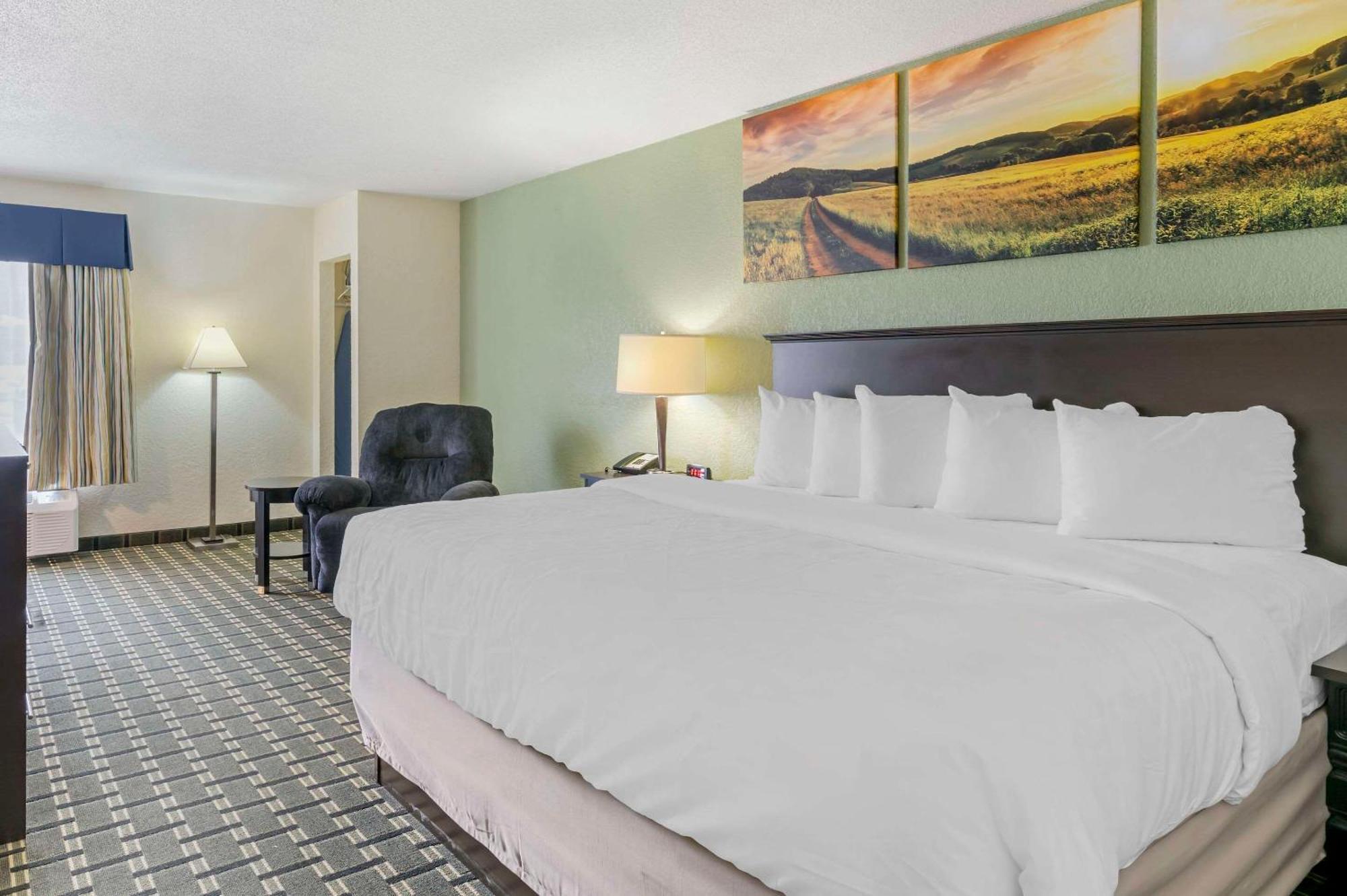 Hotel Clarion Pointe Jasper Exterior foto
