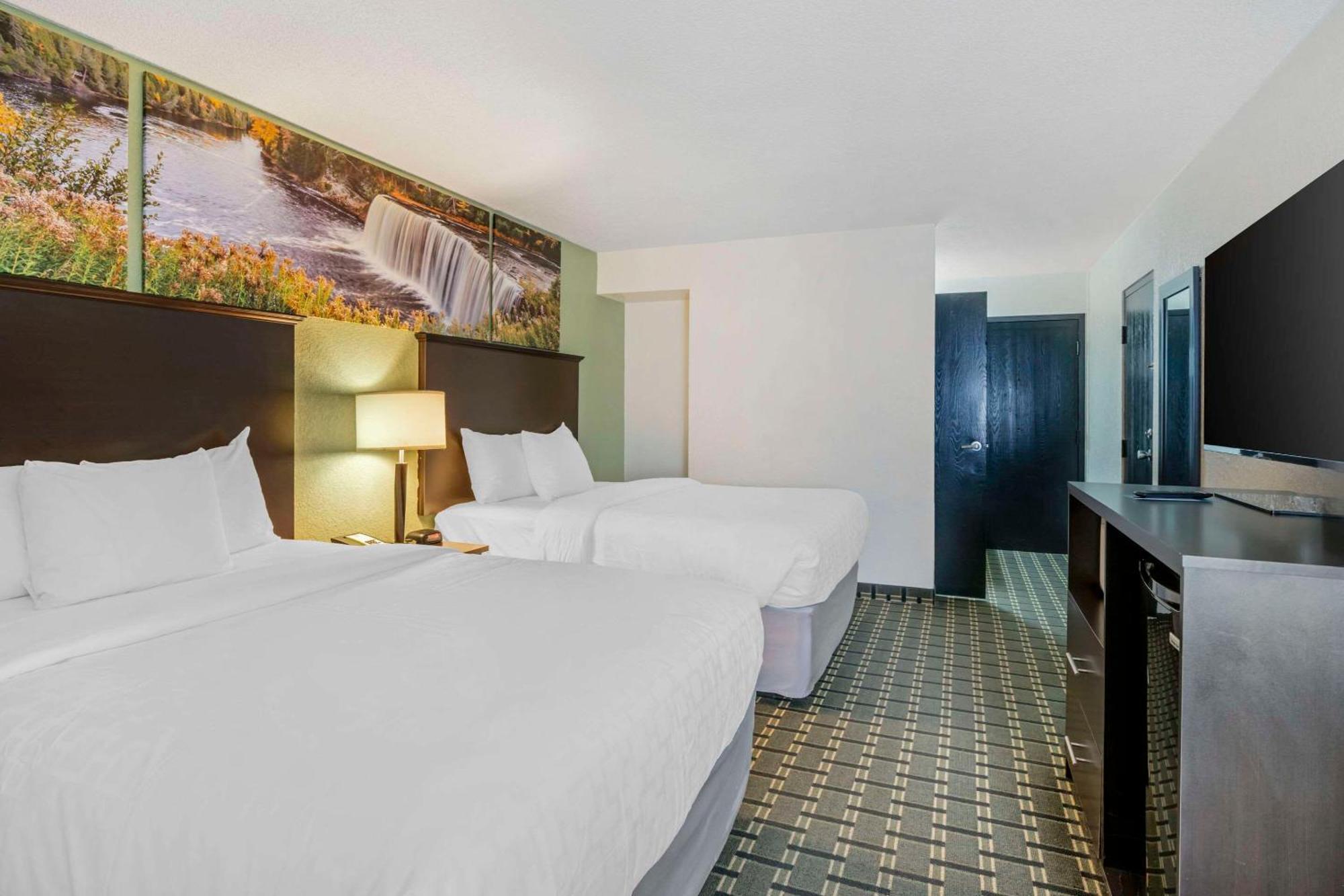 Hotel Clarion Pointe Jasper Exterior foto