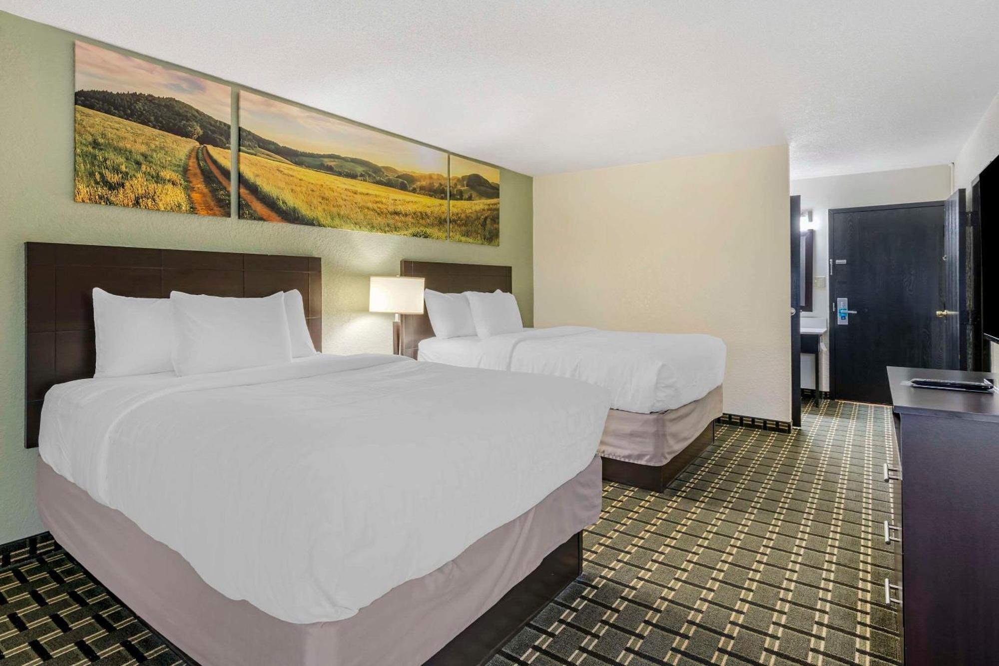 Hotel Clarion Pointe Jasper Exterior foto